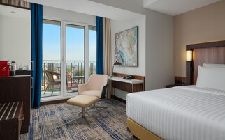 Superior Room, 1 King Bed, Balcony | 1 bedroom, minibar, in-room safe, desk