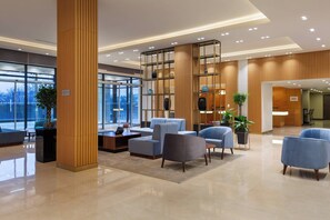 Lobby - Courtyard by Marriott Tashkent (Tashkent)