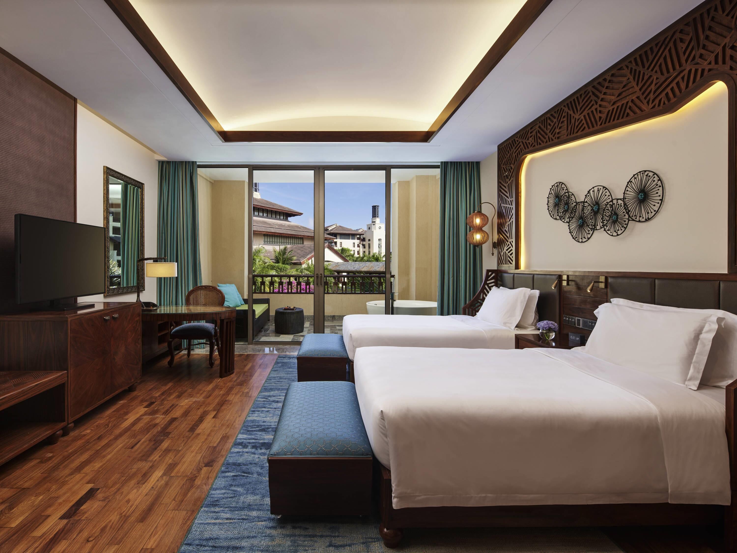 Deluxe Twin Room, 2 Twin Beds | Premium bedding, minibar, desk, laptop workspace