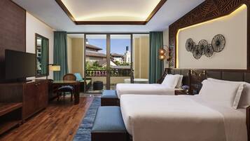 Deluxe Twin Room, 2 Twin Beds | Premium bedding, minibar, desk, laptop workspace