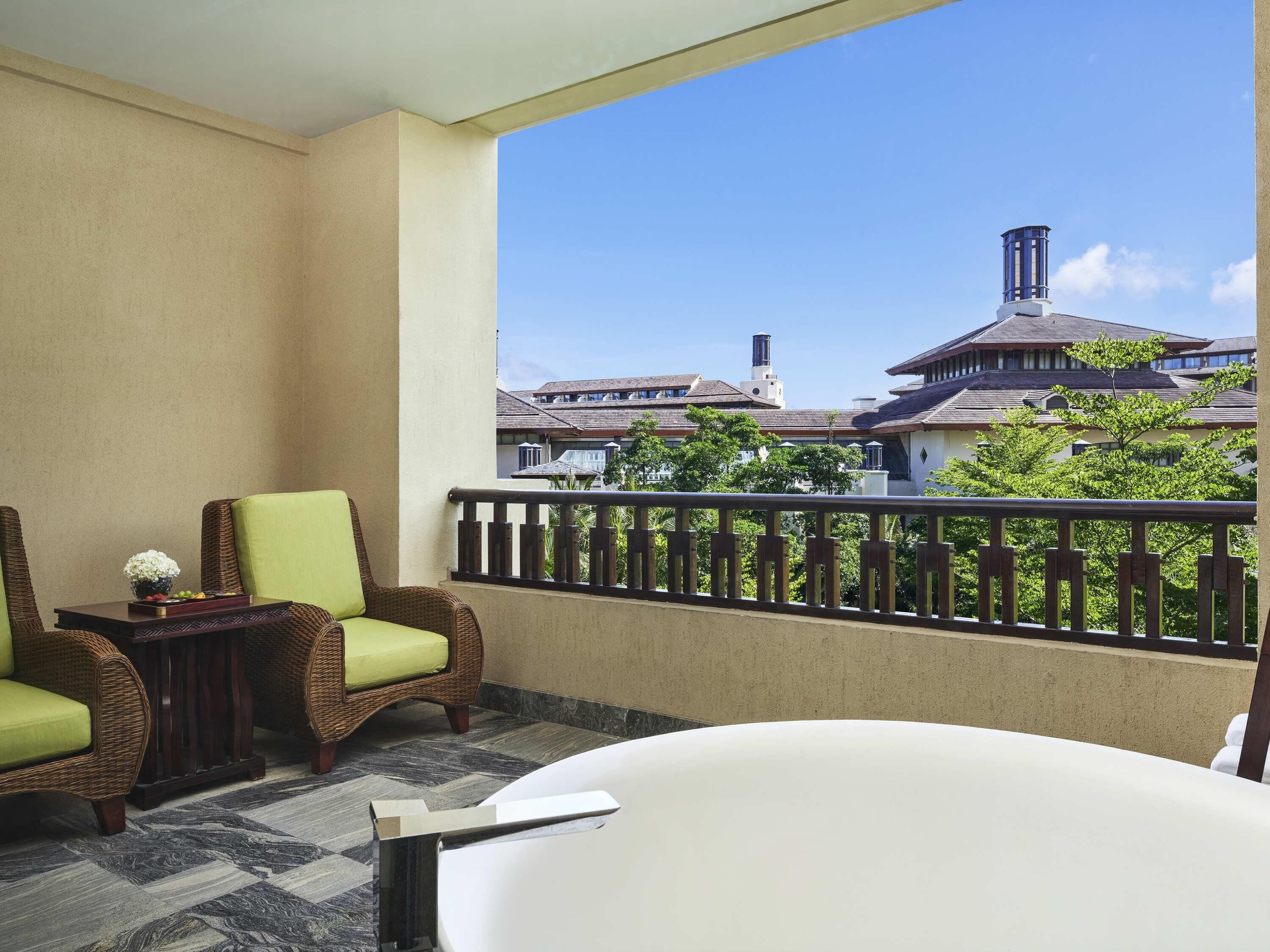 Ropa de cama de alta calidad, minibar y escritorio 