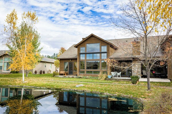 Exterior - 30-day rental w/work space, outdoor fireplace & A/C, near Flathead Lake - Mill Creek Retreat (Bigfork)
