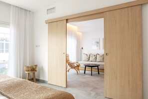 Een strijkplank/strijkijzer, gratis wifi, beddengoed