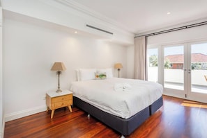 4 chambres, fer et planche à repasser, Wi-Fi gratuit