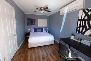 1 bedroom, desk, iron/ironing board, WiFi