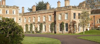 The Victorian Wing is a stylish and quirky apartment