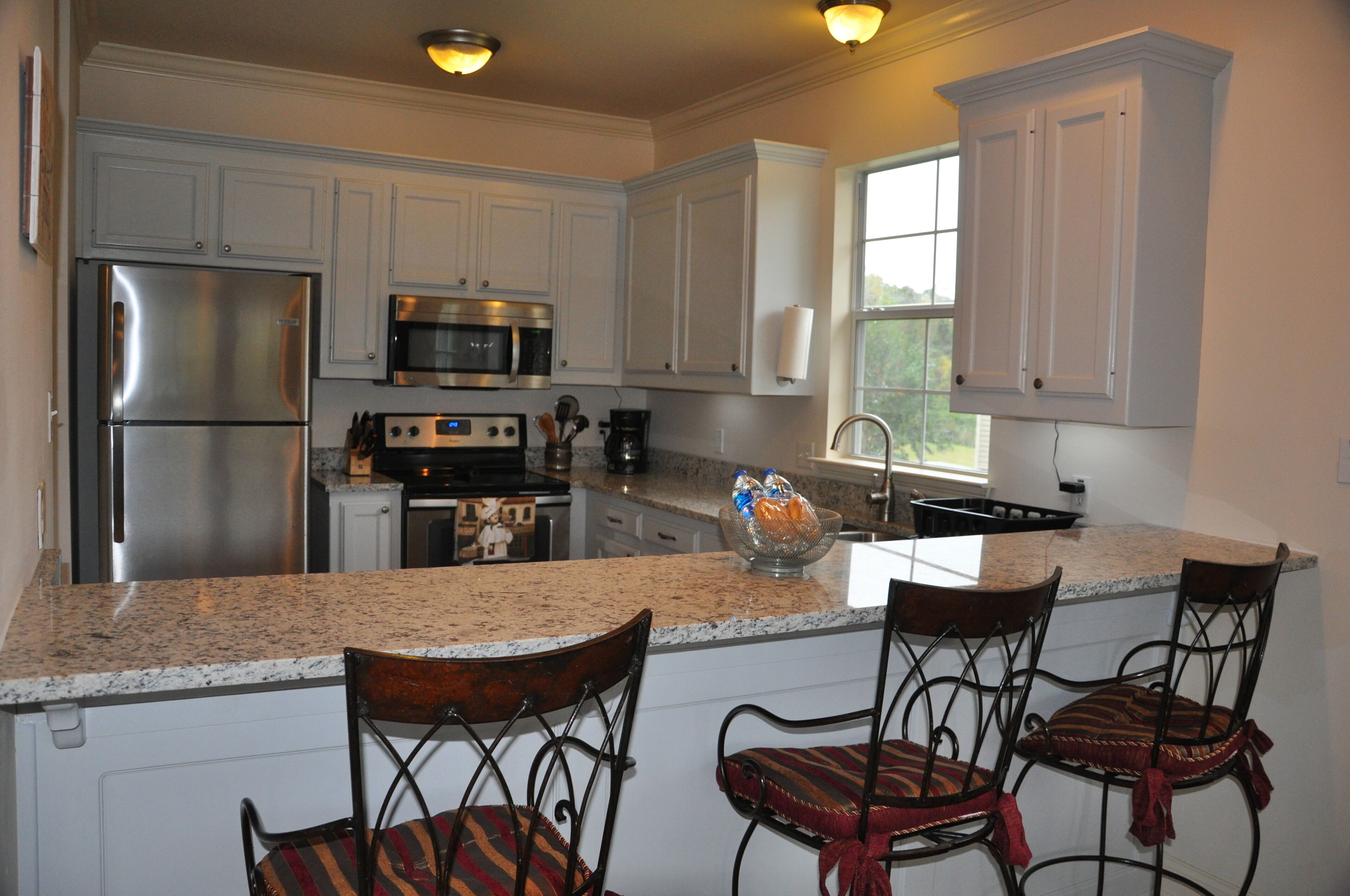 冰箱、微波炉、烤箱、炉灶