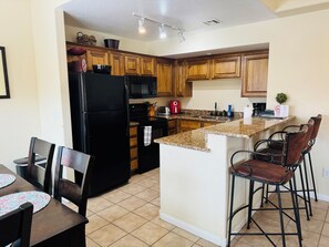 Fridge, microwave, oven, stovetop - Queens Landing by Mesquite Vacation Rentals with Private Balcony and $510 in free daily activities (Mesquite)