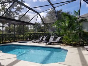 Opvarmet pool