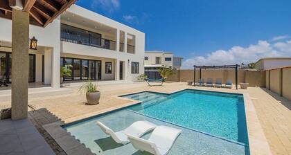 NEW Ocean View 5BR Villa ~ Private Pool & Roof deck