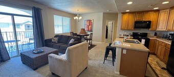Tailwind Terrace by Mesquite Vacation Rentals with Private Balcony, Community Pool and $510 in free daily activities