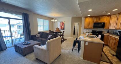 Tailwind Terrace by Mesquite Vacation Rentals with Private Balcony, Community Pool and $510 in free daily activities