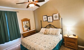 4 habitaciones, tabla de planchar con plancha, wifi y ropa de cama 