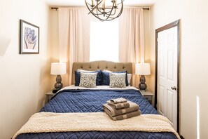 2 bedrooms, iron/ironing board, WiFi, bed sheets