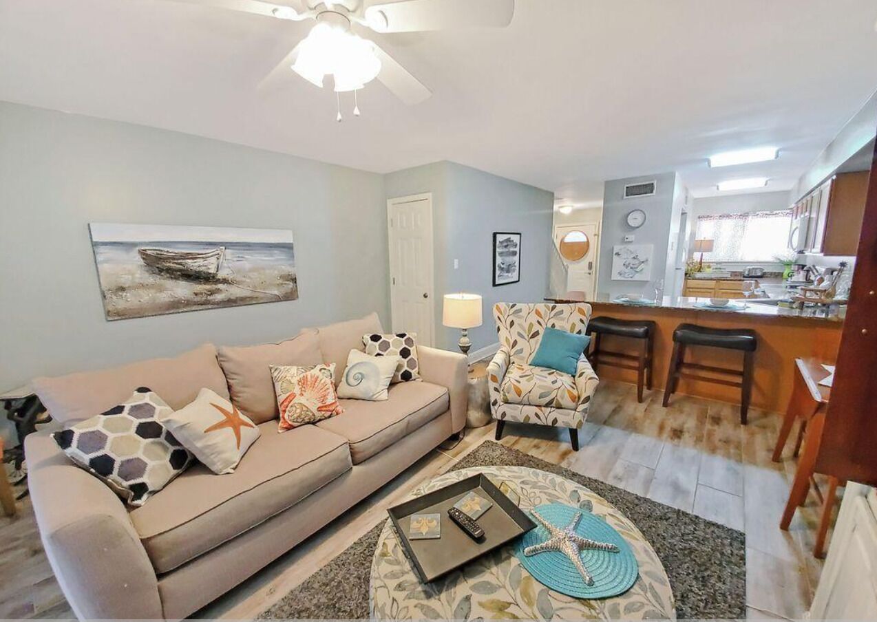 The Perfect Condo- Walk to Beaches & Casinos!