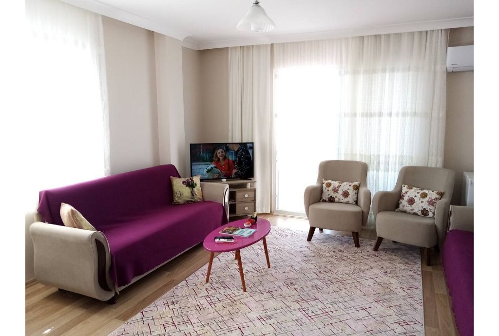 Family Home for 4 people, 1 Bedroom, Kitchen, Mountain View
