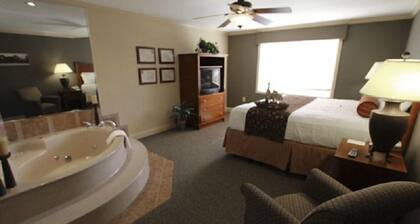 2 Bedroom Condo Winter Retreat at Pollard Brook Resort Near Loon Mountain - PB Feb 19th-26th, 2lev