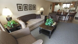 Condo (PB Feb 19th-26th, 2Lev, Lincoln) | Living room | TV