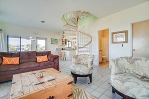 Hús (Tree House) | Fyrir utan