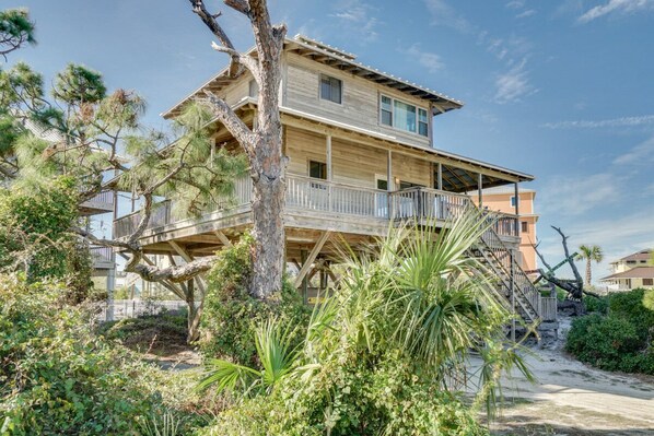 Hús (Tree House) | Fyrir utan