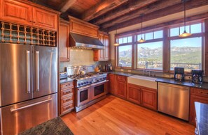 House (Latigo Lodge) | Private kitchen | Fridge, microwave, stovetop, dishwasher - Latigo Lodge (Big Sky)