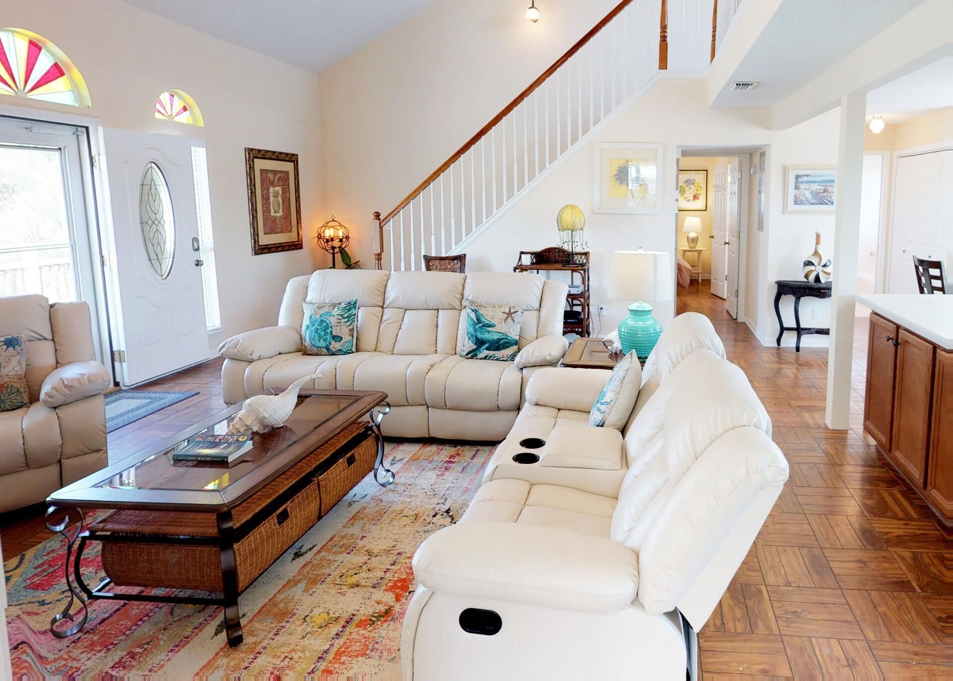 獨棟房 屋 | 客廳 | 平面電視、 DVD 播放機