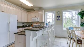 House (Beach Happy) | Exterior