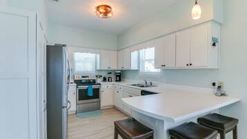 House (Beachfront Bungalow) | Exterior