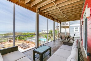 Ooh La La | Balcony - Ooh La La (Port St. Joe)