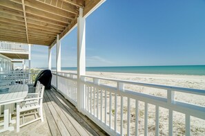 Scallop Pass | Balcony