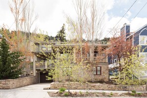 Park Avenue Home | Exterior