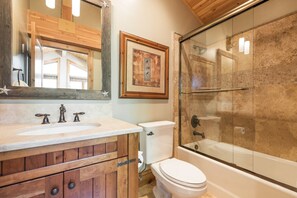 Mountain Glade | Bathroom