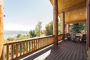 Mountain Glade | Balcony