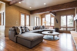 Casa (Canyons Escape in Park City) | Sala de estar | Una televisión de pantalla plana, una chimenea