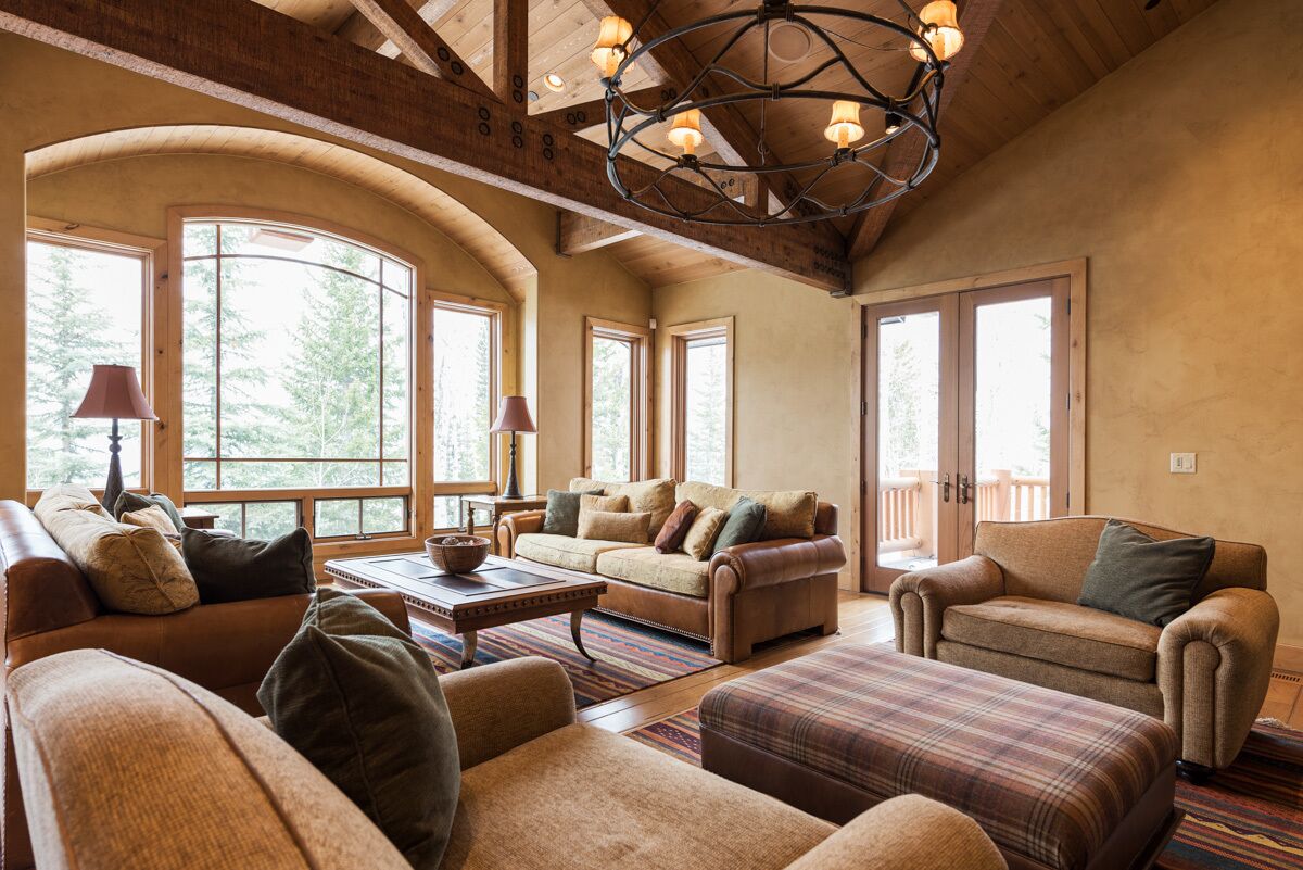 House (Canyons Escape in Park City) | Living room | Flat-screen TV, fireplace