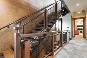 House (Woodside Villa) | Interior