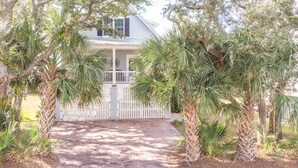 Exterior - Serendipity (Tybee Island)