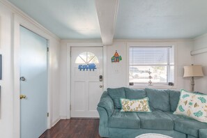 Talo | Olohuone | Taulutelevisio, DVD-soitin