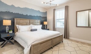 8 bedrooms, iron/ironing board, WiFi, bed sheets - Dazzling Home with Putting Green at Encore (Kissimmee)