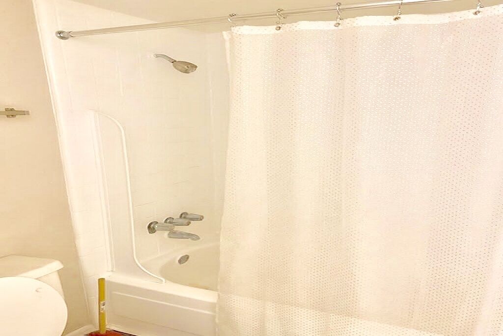 Good place to live , quiet and close to eveything