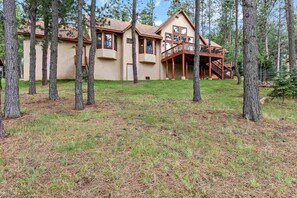 Exterior - Luxury home on the golf course with spacious deck overlooking the mountains (Angel Fire)