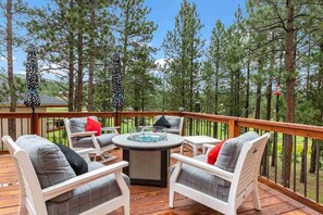 Property grounds - Luxury home on the golf course with spacious deck overlooking the mountains (Angel Fire)