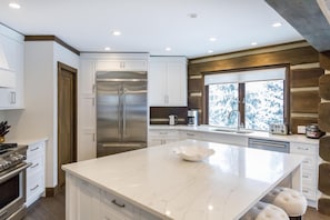 House, Multiple Beds (3354 Peak Drive) | Private kitchen | Oven, toaster