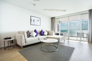 Preferred Club Master Suite Ocean Front King