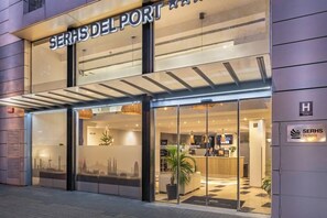 Exterior detail - Hotel Serhs Del Port (Barcelona)