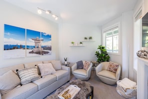 Residenza, letti multipli (Panoramic Views from this gorgeous 2 ) | Area soggiorno