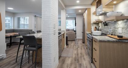 Fantastic Location Spacious 4 Bed, Village Location Shared Hot Tub