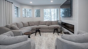บ้านพัก, หลายเตียง (Fantastic Location Spacious 4 Bed, Vi) | บริเวณนั่งเล่น