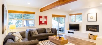 Ski in Out, Great Location, Free Shuttle Bus