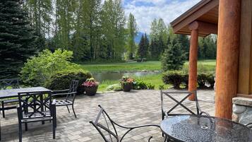 Casa, varias camas (8140 Nicklaus North) | Restaurante al aire libre